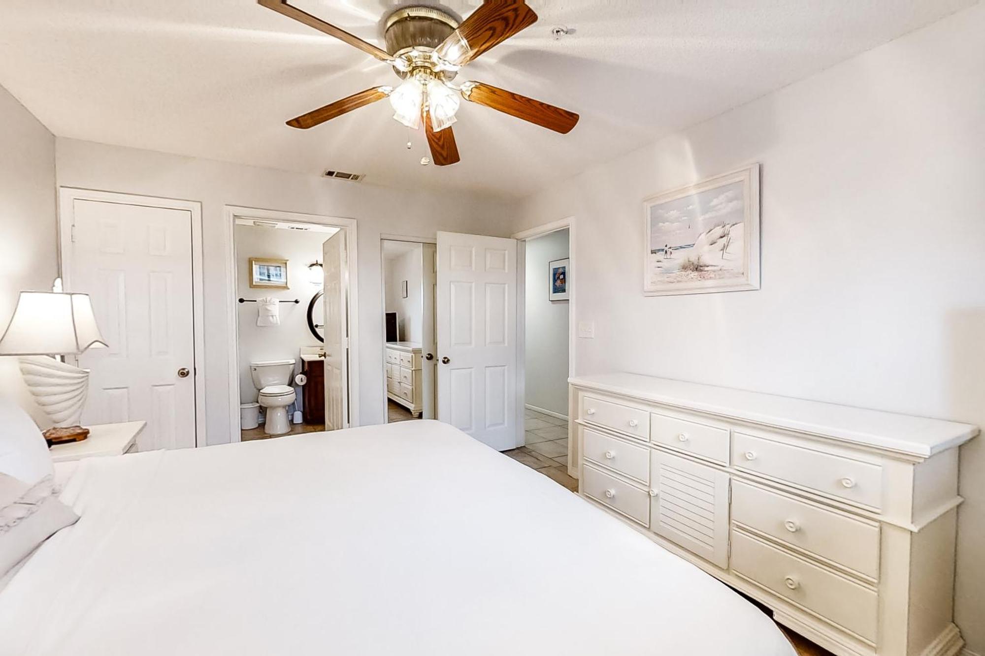 Crystal Sands II Destin Room photo